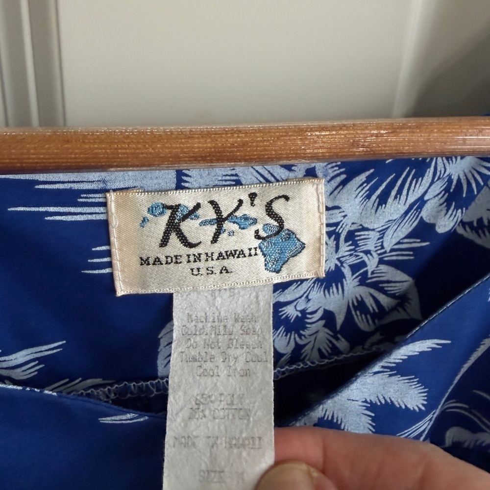 Like new Vintage Blue Hawaiian Print Dress Muu Muu size M - Picture 2 of 9